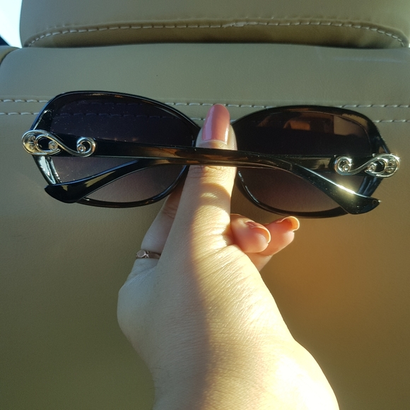 SunGlasses - Picture 2 of 5